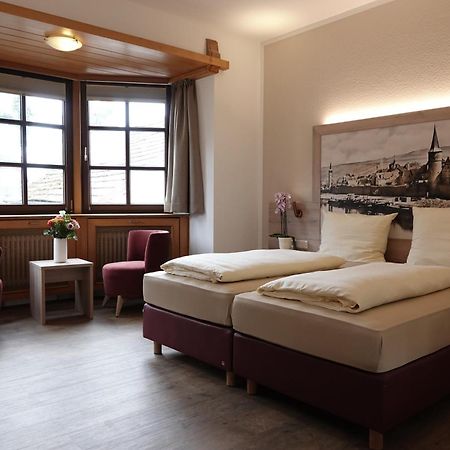 Hotel Alte Brauerei كارلشتات المظهر الخارجي الصورة