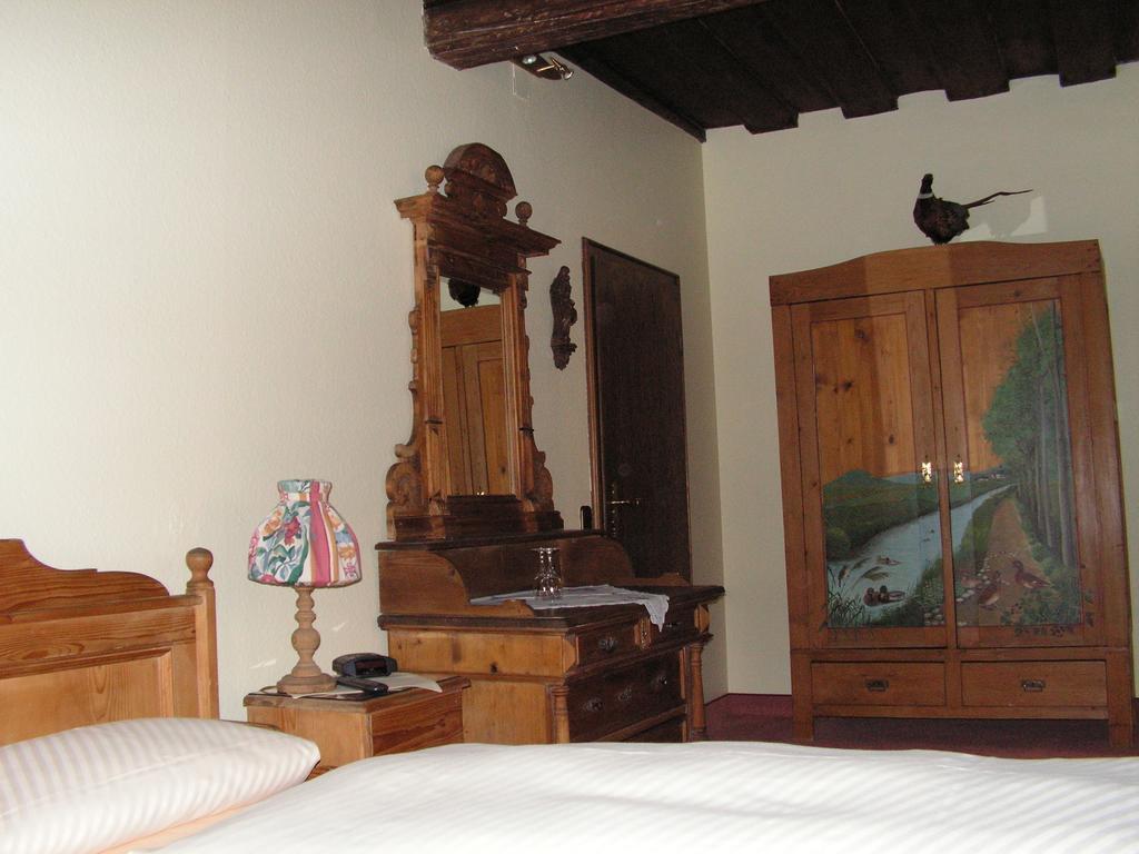 Hotel Alte Brauerei كارلشتات الغرفة الصورة
