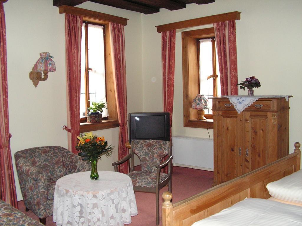 Hotel Alte Brauerei كارلشتات الغرفة الصورة