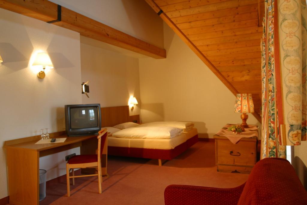 Hotel Alte Brauerei كارلشتات الغرفة الصورة