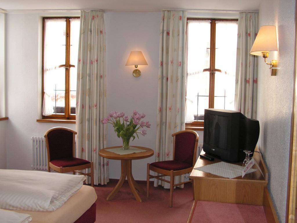 Hotel Alte Brauerei كارلشتات الغرفة الصورة